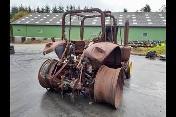 salg af John Deere 6130M traktor