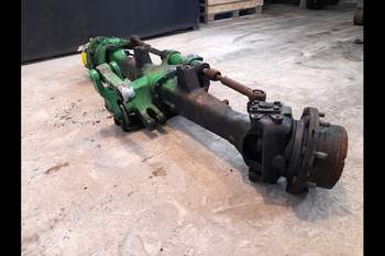 salg af John Deere 6130M  Disassembled front axle