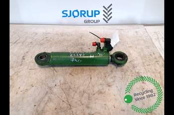 Hydraulisk Cylinder John Deere 6130M 