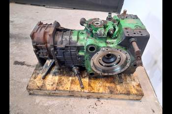 salg af John Deere 6130M  Rear Transmission