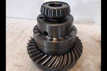 salg af John Deere 6130M  Front axle differential