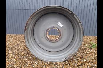 salg af Deutz-Fahr Agrotron 6160 RIGHT Rear Rim