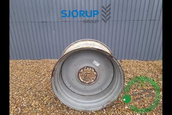 Deutz-Fahr Agrotron 6160 RIGHT Rear Rim