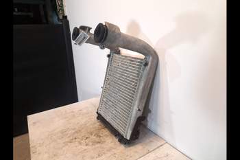 salg af Intercooler Deutz Agrotron 6160