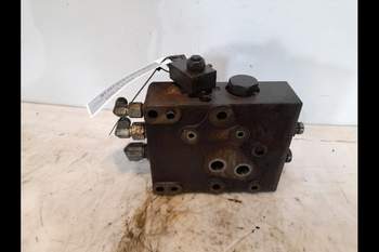 salg af Claas Arion 650  Hydraulic brake valve
