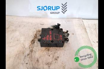 Claas Arion 650  Hydraulic brake valve