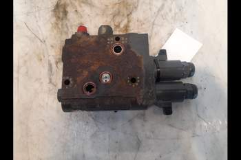 salg af Claas Arion 650  Hydraulic lift valve