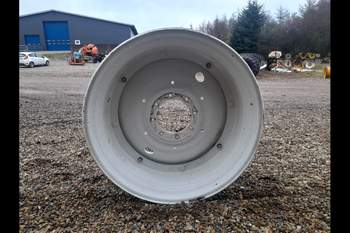 salg af New Holland T6.155 RIGHT Rear Rim