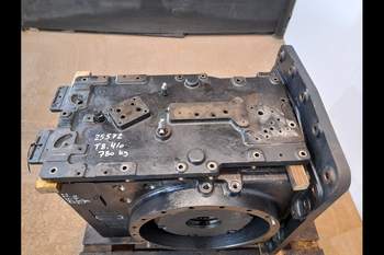 salg af Bagtøjshus New Holland T8.410