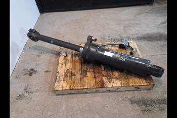 salg af Case 821G  Hydraulic Cylinder