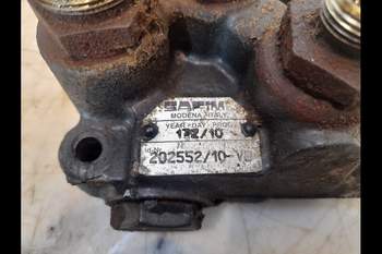 salg af Deutz-Fahr Agrotron M610  Hydraulic brake valve