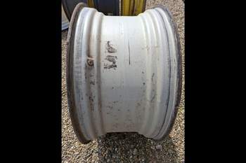 salg af Deutz-Fahr Agrotron M610 RIGHT Rear Rim