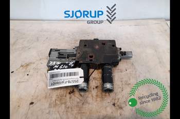 Deutz-Fahr Agrotron M610  Remote control valve