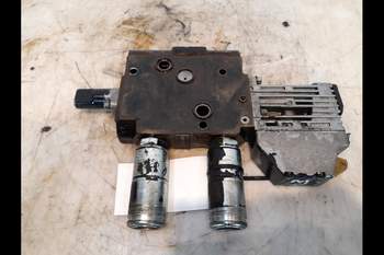 salg af Deutz-Fahr Agrotron M610  Remote control valve