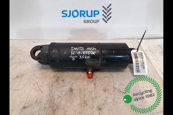 Deutz-Fahr Agrotron M610 RIGHT Lift Cylinder