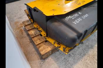 salg af Volvo L90 F  Fuel tank