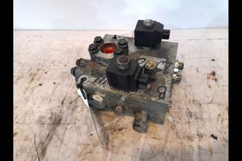 salg af Hydraulikventil Volvo L90 F