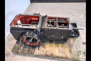 salg af New Holland TL100  Rear Transmission