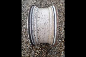 salg af New Holland TL100 RIGHT Rear Rim