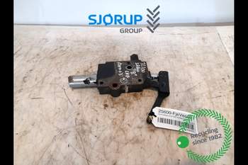 salg af New Holland TL100  Remote control valve