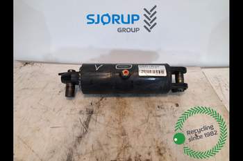 salg af Deutz-Fahr Agrotron 150 LEFT Lift Cylinder