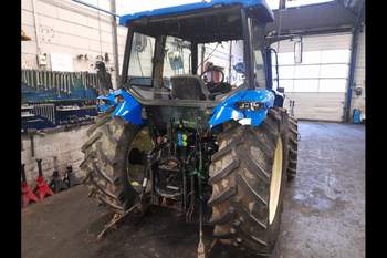 salg af New Holland TL100A tractor