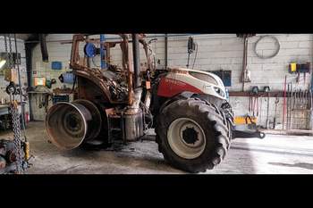 salg af Steyr 6145 tractor