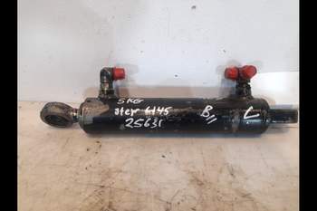 salg af Styrecylinder Steyr 6145