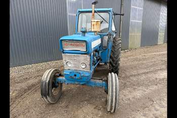 salg af Ford 5000 traktor