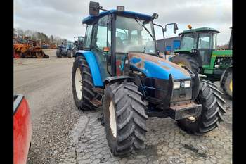 salg af New Holland TL90 traktor