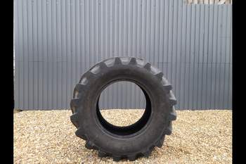 salg af New Holland TL90 RIGHT Tire