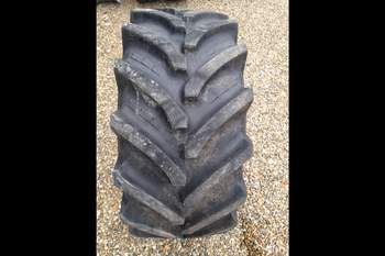 salg af New Holland TL90 RIGHT Tire