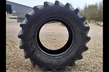 salg af New Holland TL90 RIGHT Tire