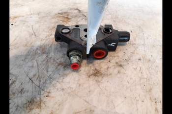 salg af New Holland TL90  Remote control valve