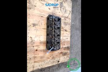 New Holland TL90  Cylinder Head