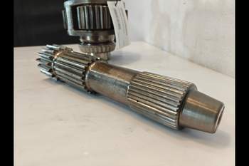 salg af Ford 4630 LEFT Rear axle planetary gear