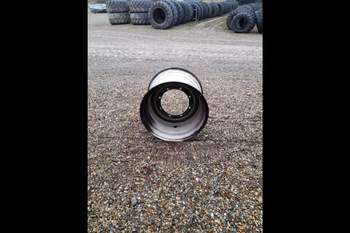 salg af New Holland TM175 RIGHT Front Rim