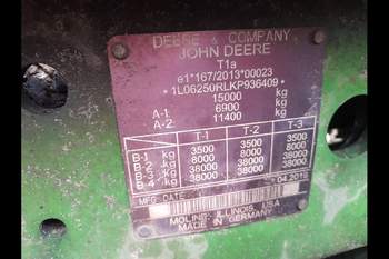 salg af John Deere 6250R traktor