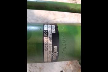 salg af Hydraulisk Cylinder John Deere 6250R 