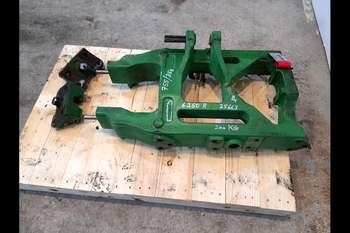 salg af John Deere 6250R  Front axle support