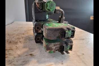 salg af John Deere 6250R  Remote control valve