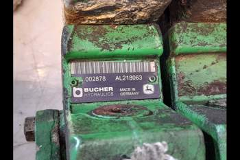 salg af John Deere 6250R  Remote control valve