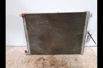 salg af John Deere 6250R  Condenser