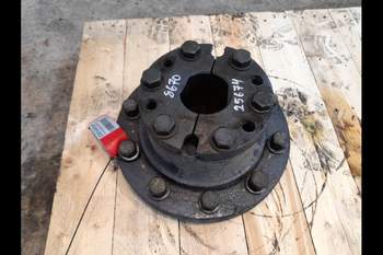 salg af New Holland 8670 RIGHT Rear wheelhub (Amercian type)