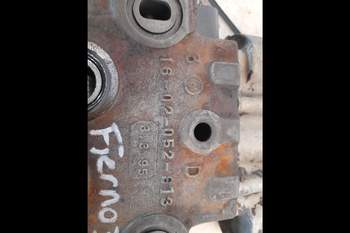 salg af New Holland 8670  Remote control valve