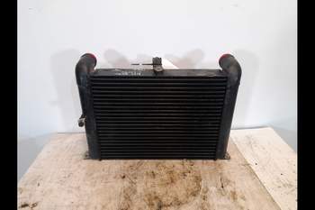 salg af Intercooler New Holland 8670