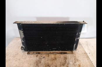 salg af New Holland 8670  Oil Cooler