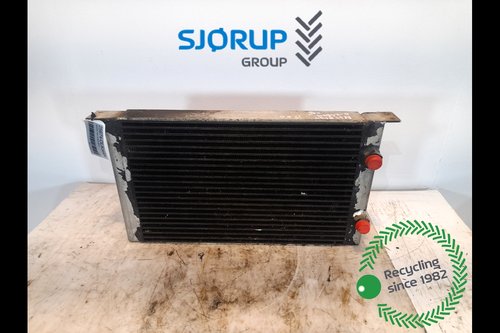 salg af New Holland 8670  Oil Cooler