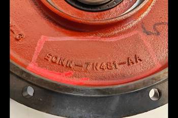 salg af Ford 6610 Transmission Parts