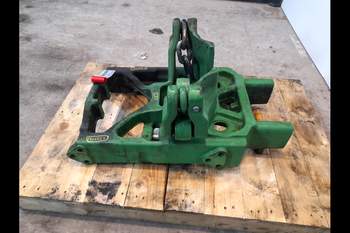 salg af John Deere 6150R  Front axle support